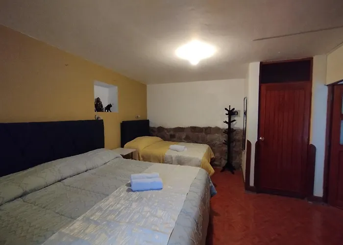 La Casa De Abril Pensión